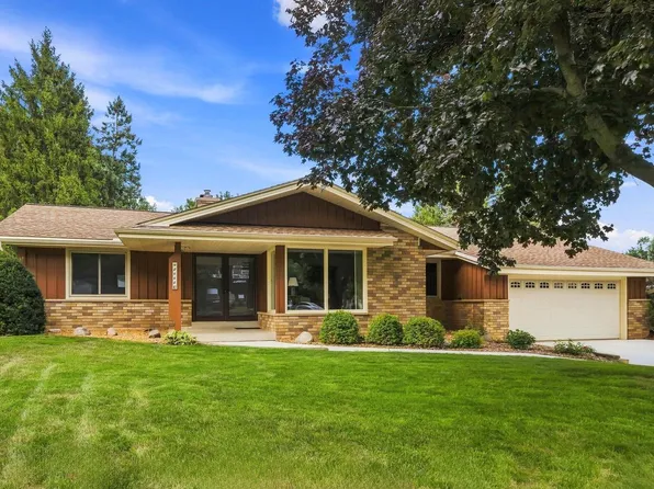 2666 S Seymour PLACE, West Allis, WI 53227