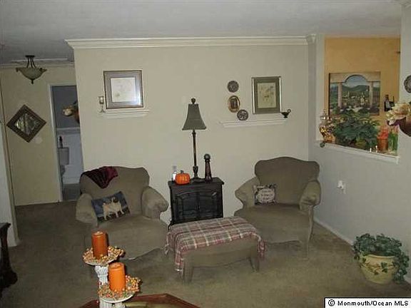 4th image of 713B Dorchester Dr