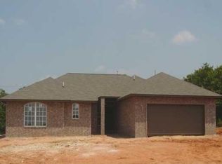 9025 Red Cedar Ln, Guthrie, OK 73044