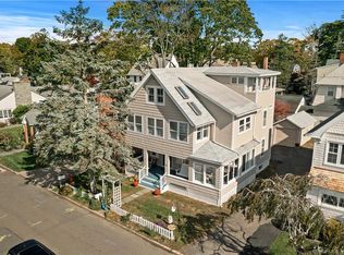 9 Crescent Bluff Ave, Branford, CT 06405