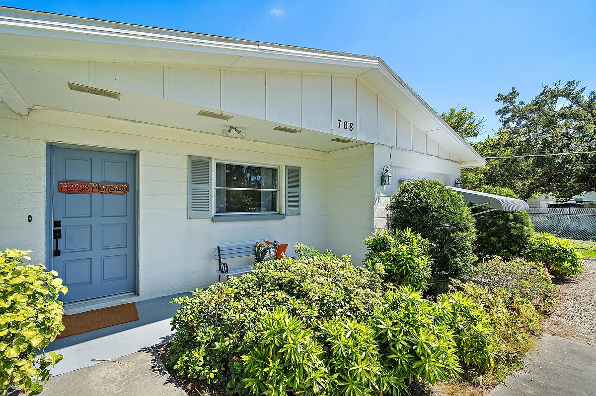 Building Photo - 708 Shore Rd #A