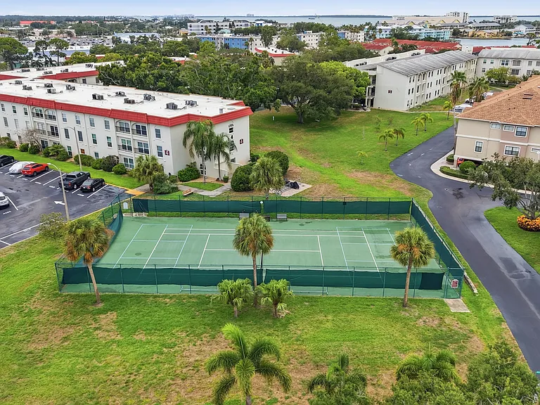 2700 Bayshore Blvd #6200 — Photo 33