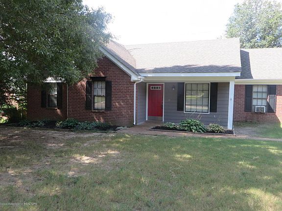 3rd image of 5405 Pear Dr