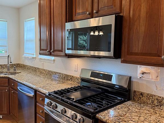 4th image of 8476 E 148th Way