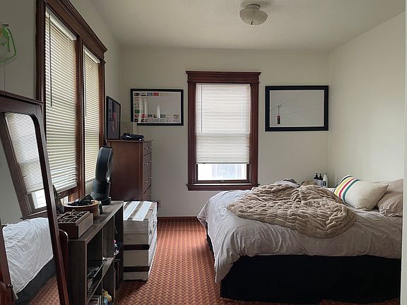 2nd image of 2520 Polk St NE APT 3