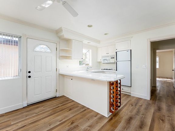 3rd image of 314 Cabrillo St #B
