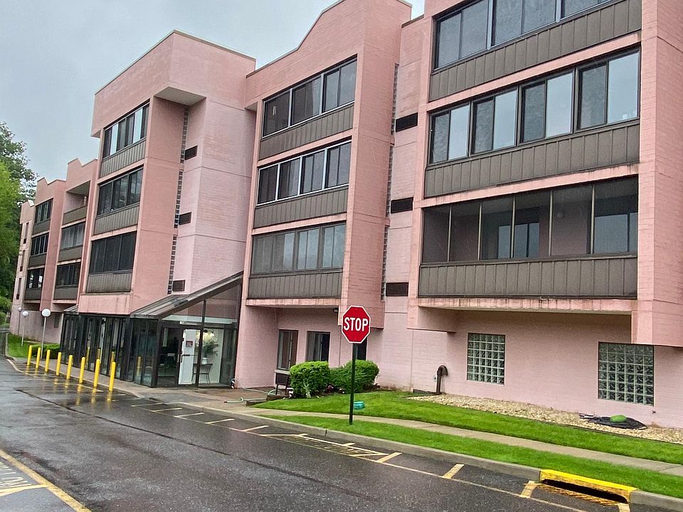 1st image of 800 Willis Ave APT 217