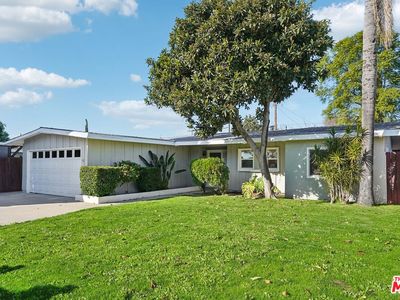 17845 Stagg St, Reseda, CA, 91335