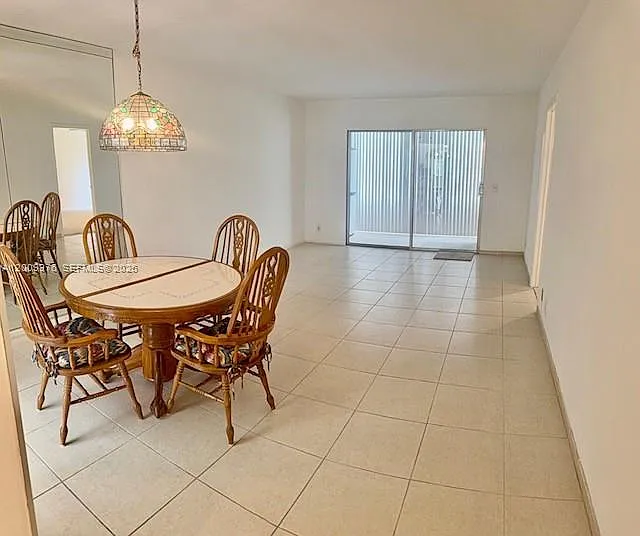 1400 SW 124th Ter #302Q — Photo 5