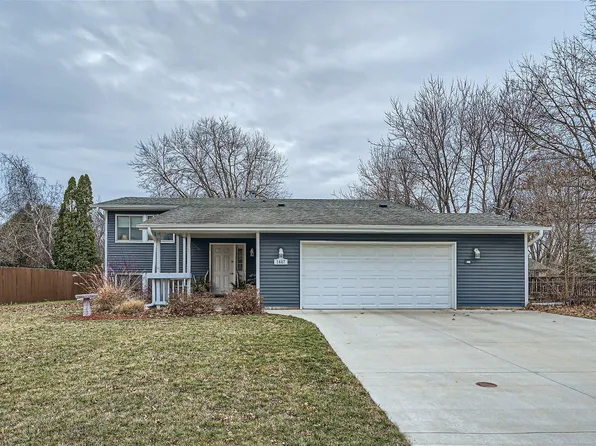 1447 Laurel Ave, Saint Paul Park, MN 55071