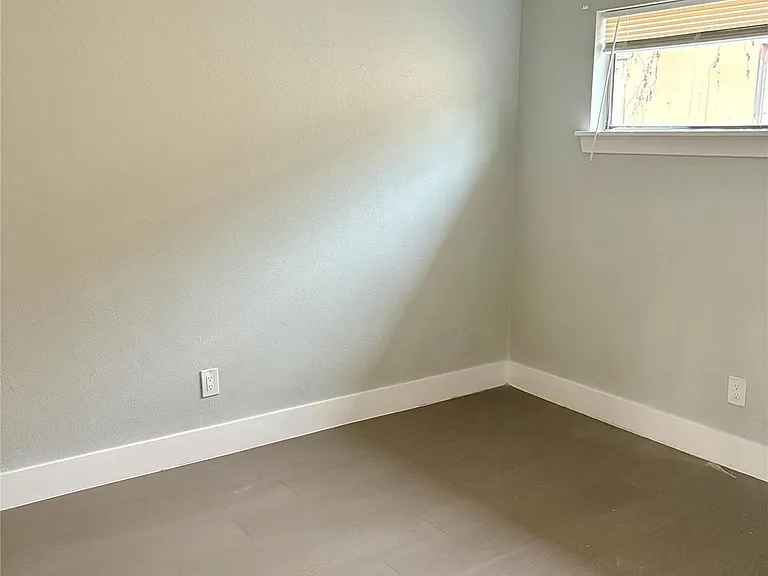 1125 Ann St — Photo 7