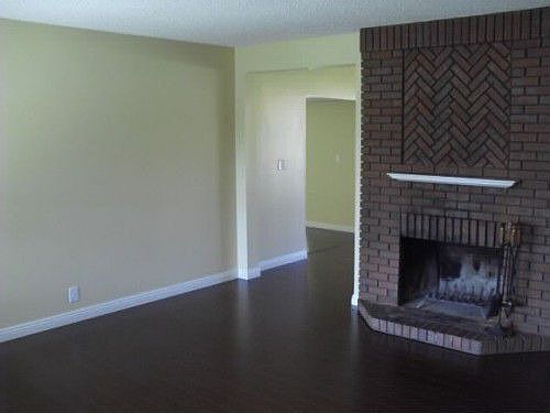 3rd image of 927 W Alwood St