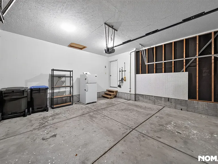 908 Newport Blvd — Photo 28