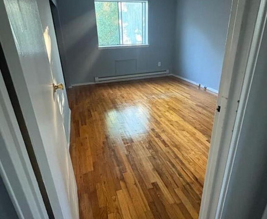 1st image of 290 Randolph Ave Unit 1
