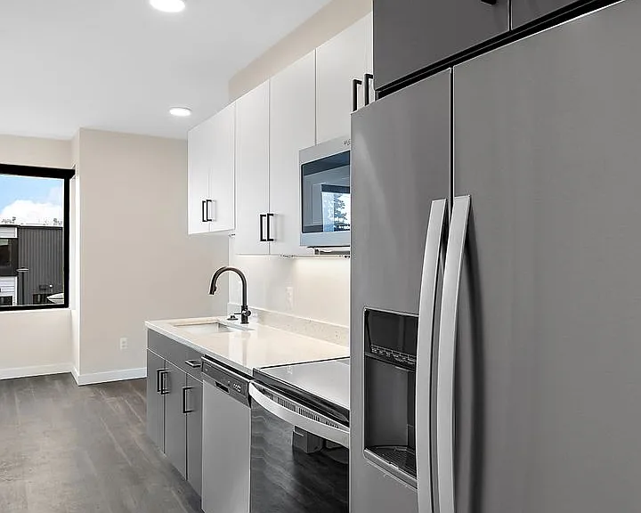 7631 E Lafayette St — Photo 30