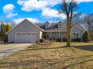 8622 Deer Brook Pl, Fort Wayne, IN 46825
