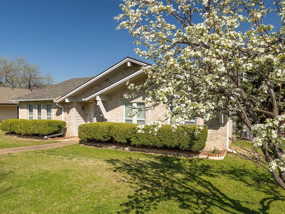 1st image of 2621 Lemmontree Ln