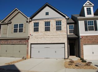 923 Spicy Oaks Dr, Lawrenceville, GA 30044