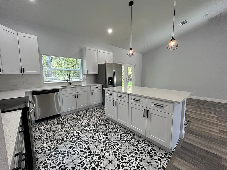 932 Marion Oaks Ln — Photo 15