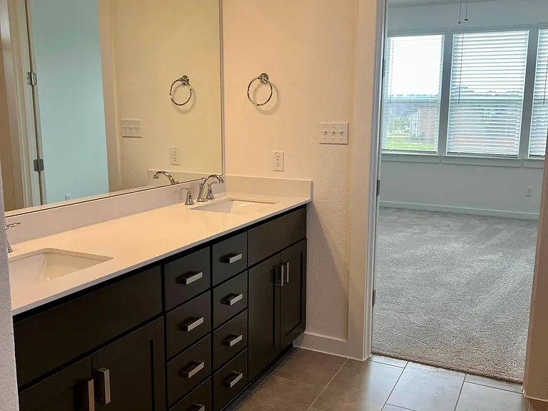2128 Stampede Dr — Photo 17