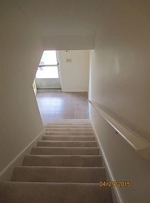 5th image of 40 Edward Dr