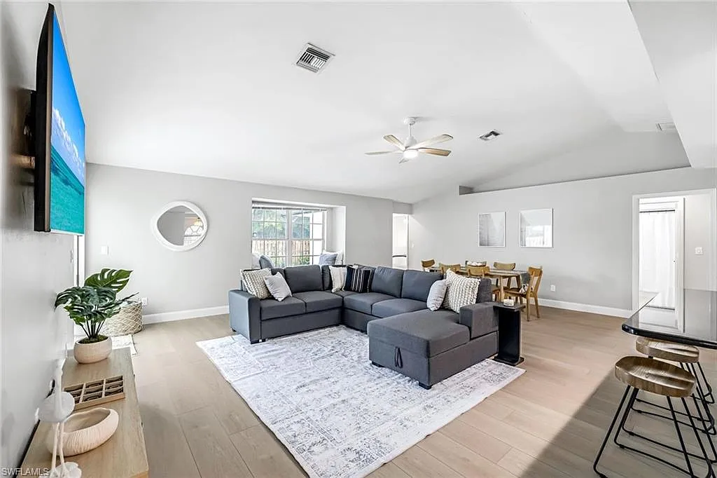 4 bed, 2.0 bath, 1749 sqft, $4,500 — Photo 4