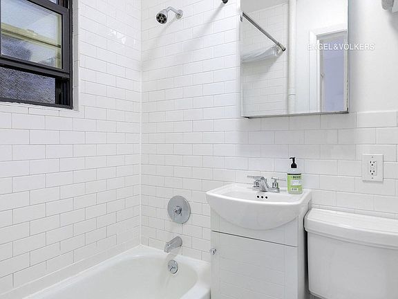 5th image of 237 E 88th St APT 402