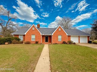100 Pearl St, Crystal Springs, MS 39059
