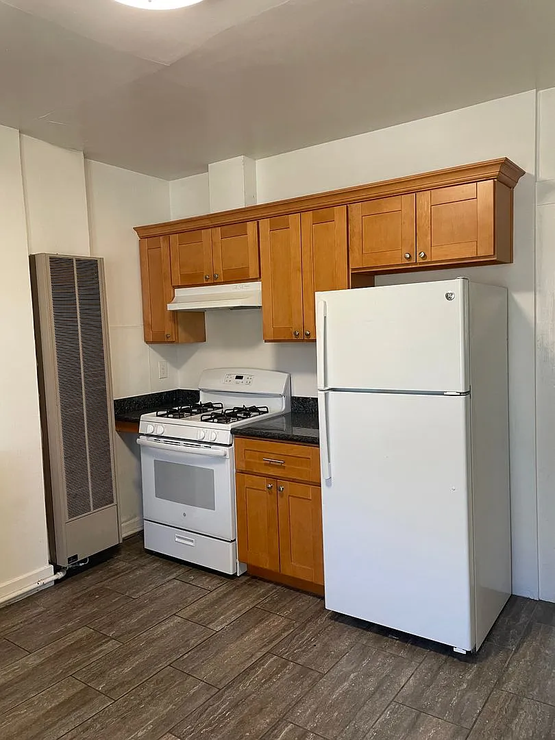 20thST1401 — Photo 3