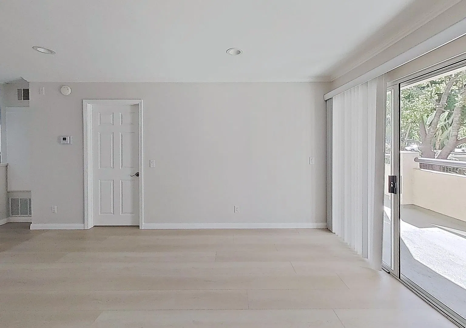 Remodeled 1/bedroom condo in Woodland Hills! — Photo 4