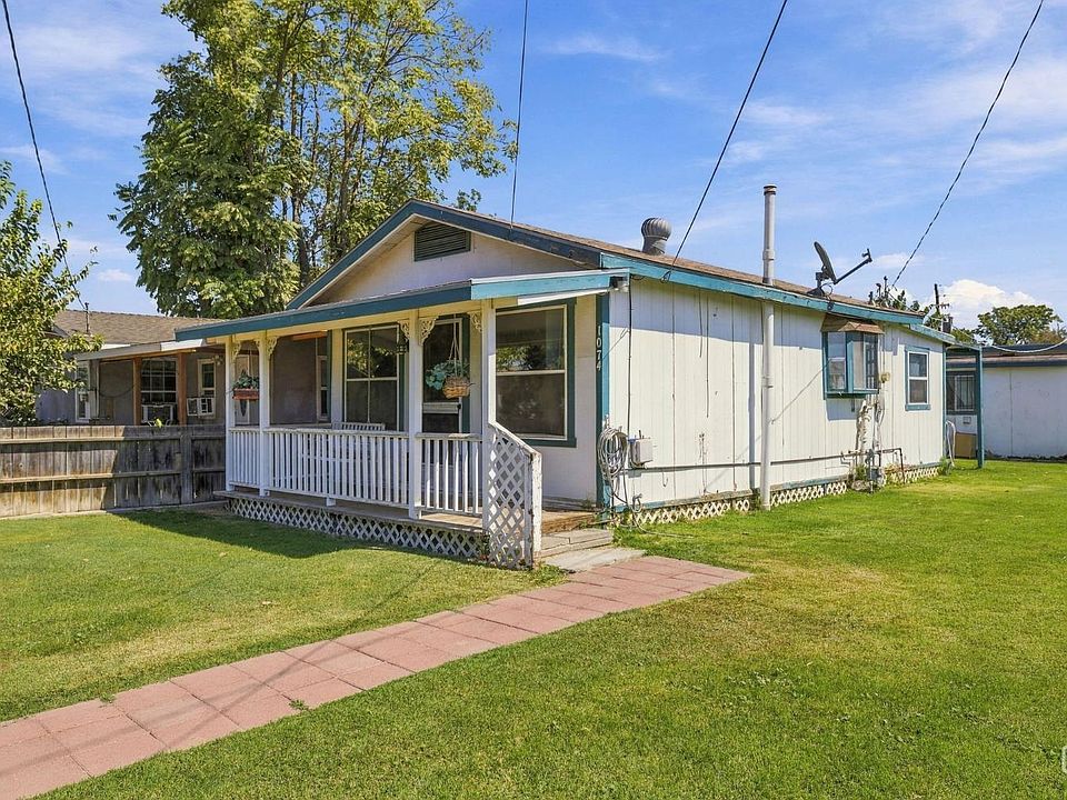 1st image of 1074 Park Ln