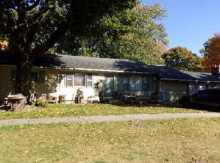 420 8th Ave, Three Rivers, MI 49093