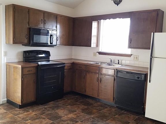 4th image of 1510 NW Cardiff Dr