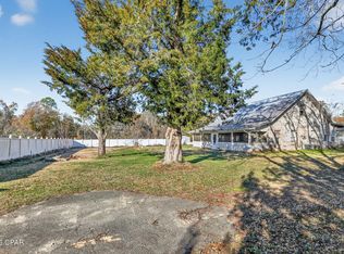 3136 Aycock Rd, Cottondale, FL 32431