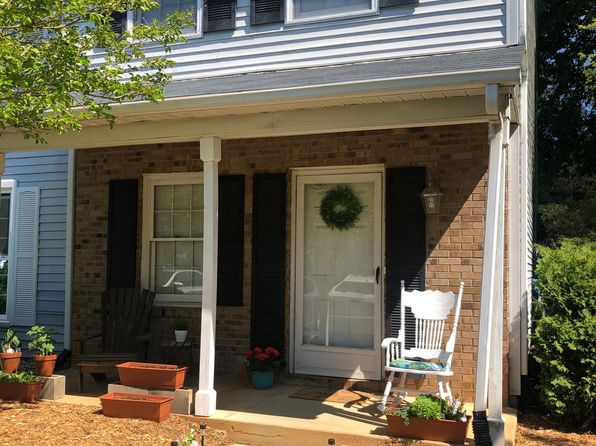6 Providence Ct