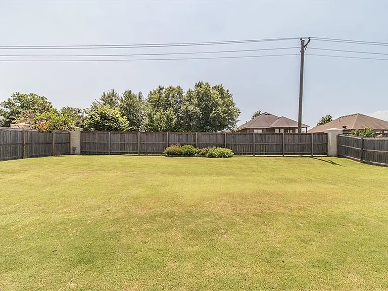 1431 Cave Stream Dr — Photo 21