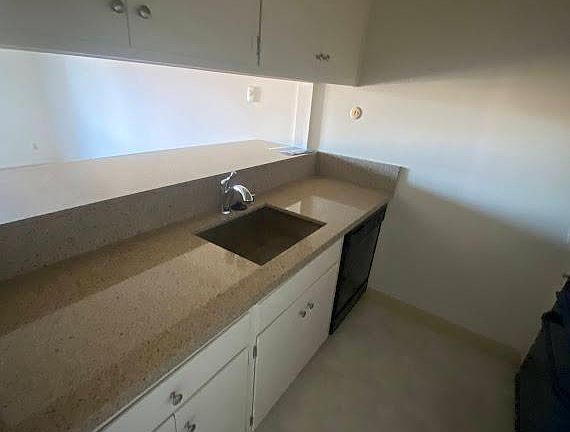 2nd image of 2151 Carlmont Dr #104