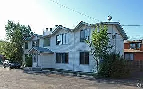 2 bed, 1.0 bath, 920 sqft, $1,575 — Photo 2