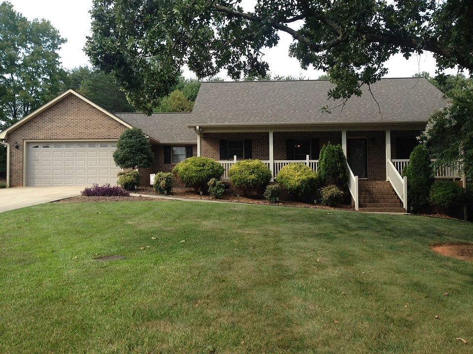 1st image of 131 Millbranch Ln