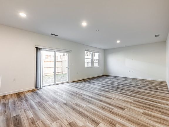 2nd image of 4048 N Rosalia Ave