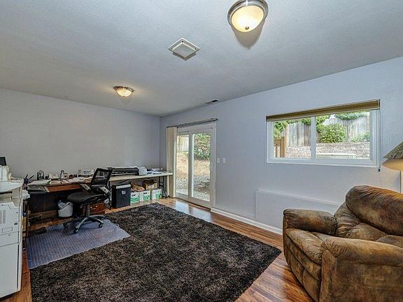5th image of 12624 NE 140th St