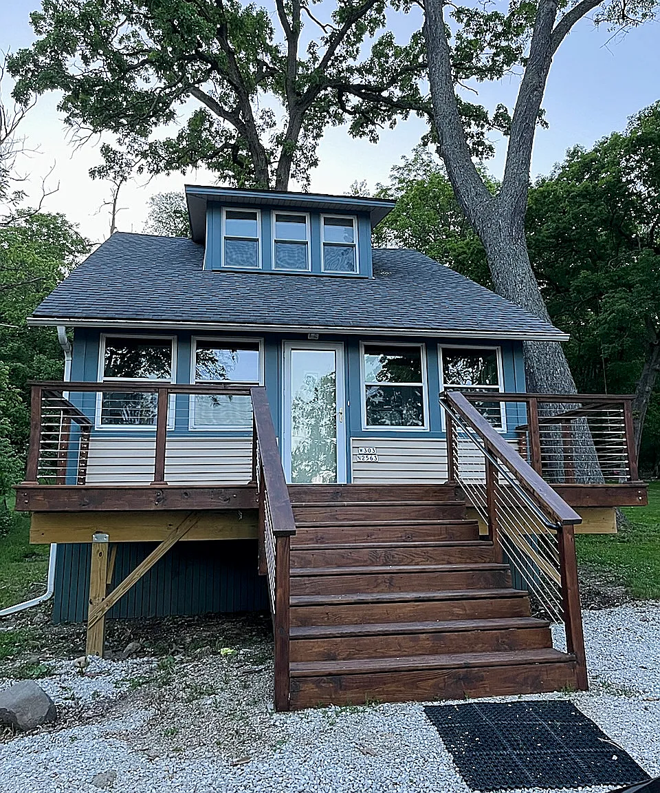 W303N2563 Maple Ave — Photo 1