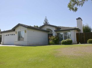 5117 Natchez Ln, Bakersfield, CA 93312