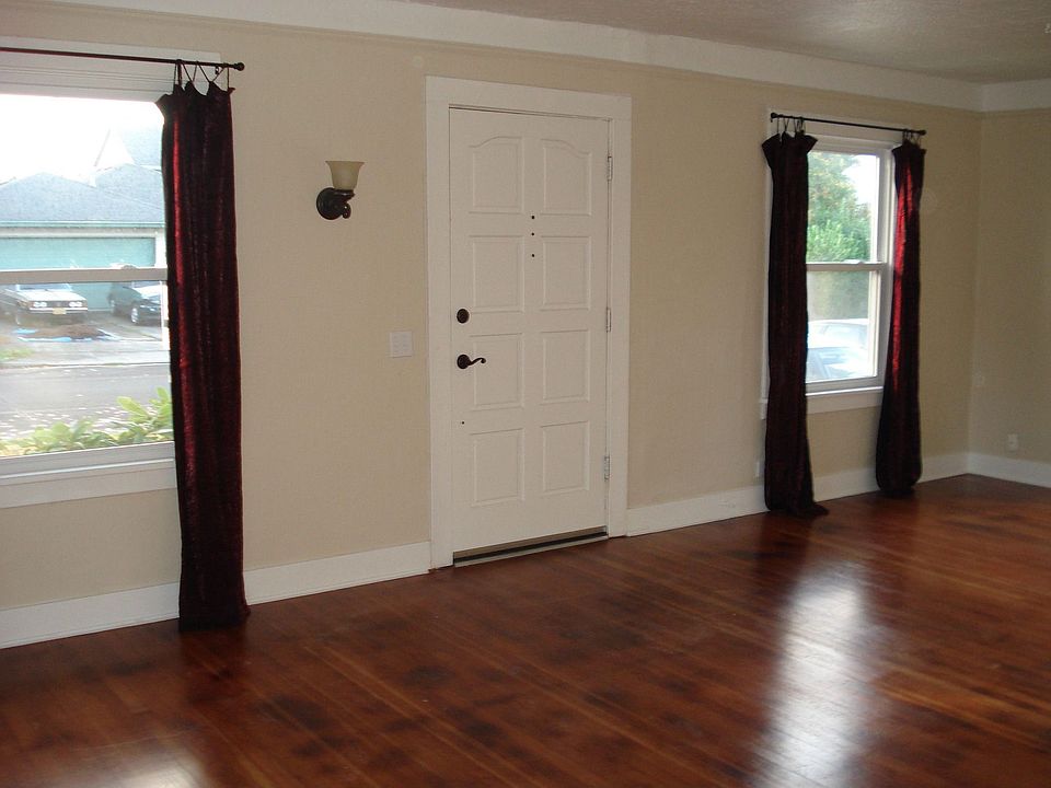 2nd image of 4906 NE 47th Ave