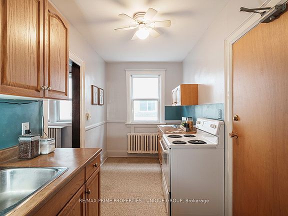 5th image of 3 Bonfield Ave #1