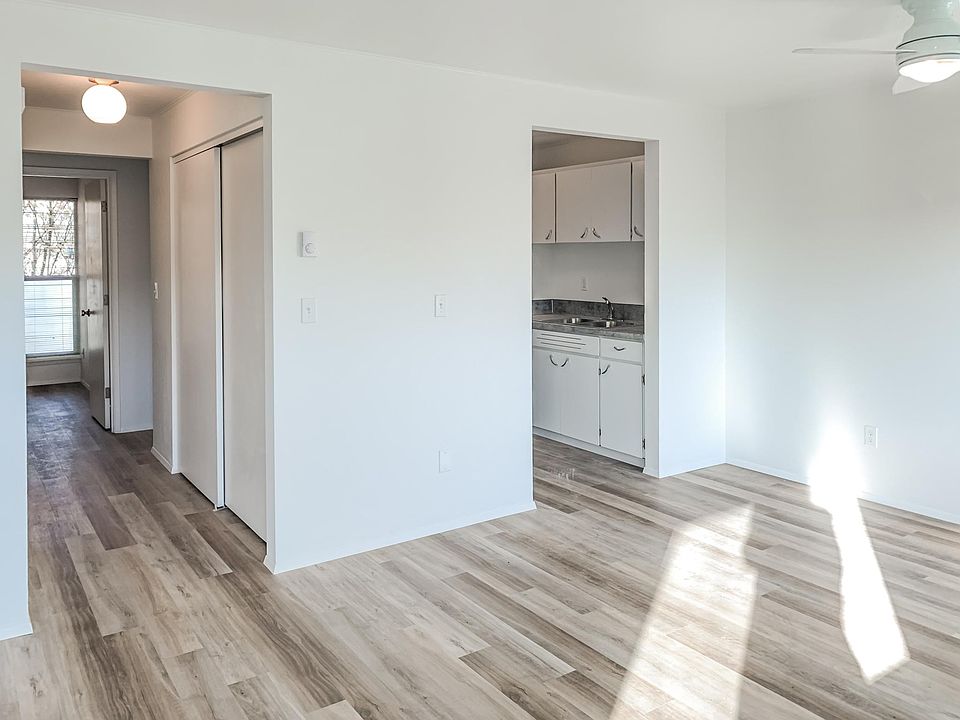 1st image of 702 S Oakes St APT 5