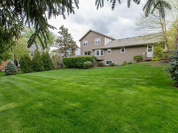 2nd image of 1174 Furlong Dr