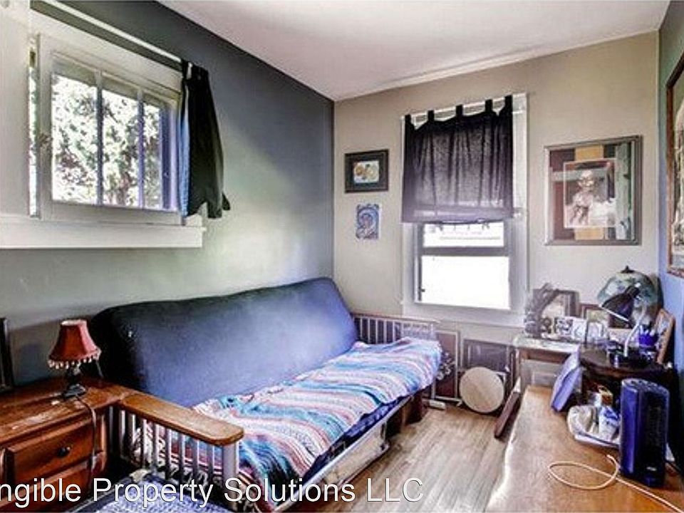 2nd image of 2737 S Lincoln St