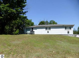 1074 Barber St, Benzonia, MI 49616