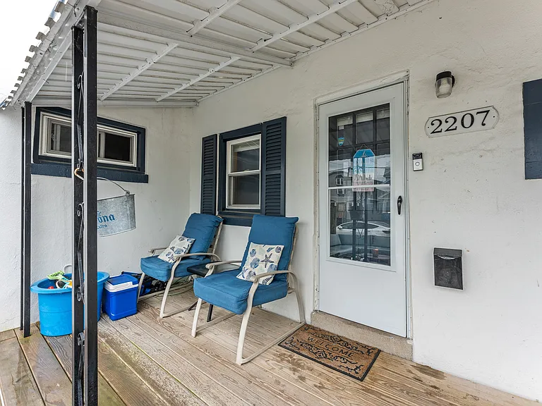 2207 New Jersey Ave — Photo 3